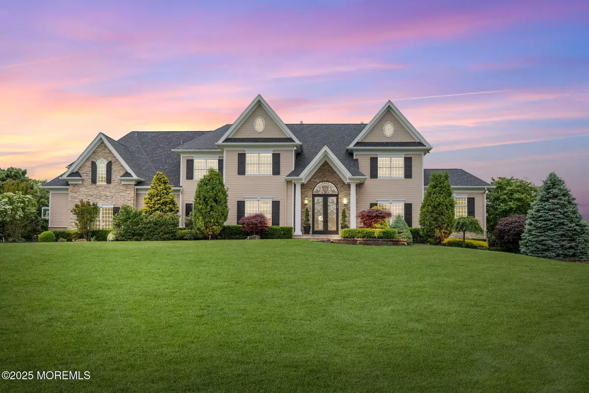 Holmdel, NJ 07733,10 Hop Brook Lane
