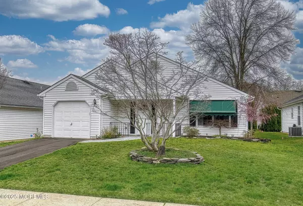 Brick, NJ 08724,10 Mayapple Drive