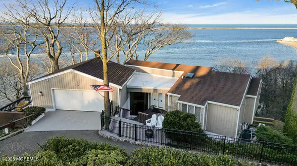 Atlantic Highlands, NJ 07716,1 Hillside Road