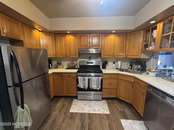 Lanoka Harbor, NJ 08734,17 Cedar Drive