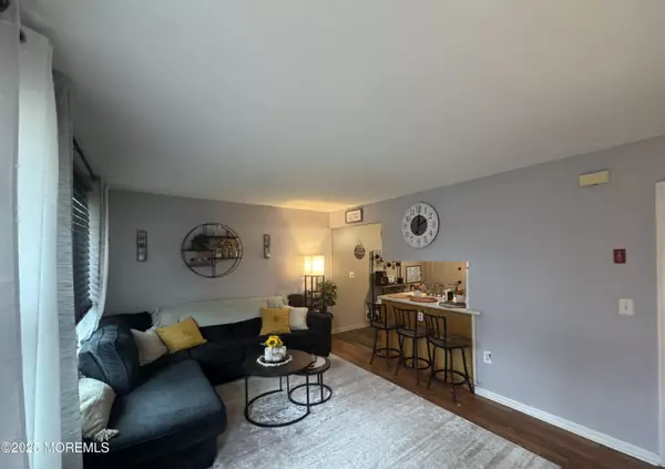 17 Cedar Drive, Lanoka Harbor, NJ 08734