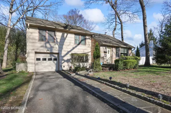 Oakhurst, NJ 07755,187 Elmwood Road