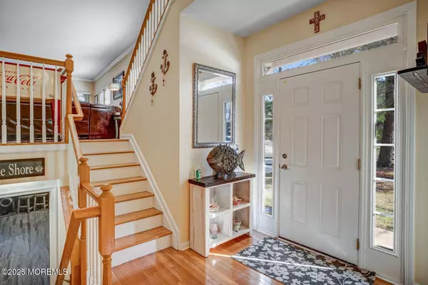 Manahawkin, NJ 08050,9 Ocean Breeze Court
