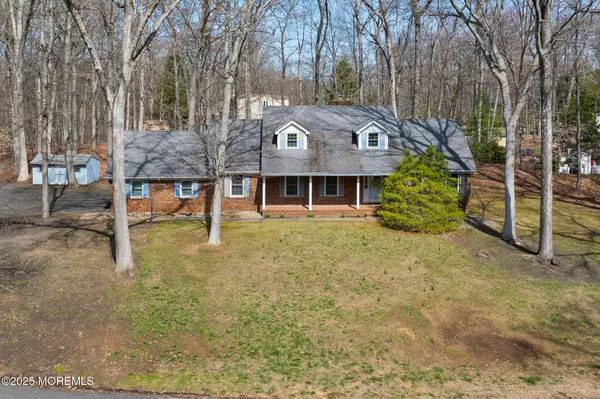 4 Lee Court,  Wrightstown,  NJ 08562