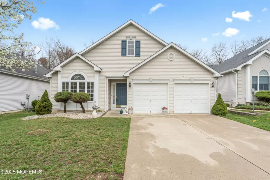 39 Spyglass Drive, Jackson, NJ 08527