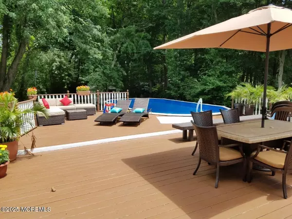 Jackson, NJ 08527,11 Ash Road