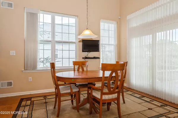 Monroe, NJ 08831,7 Riviera Drive