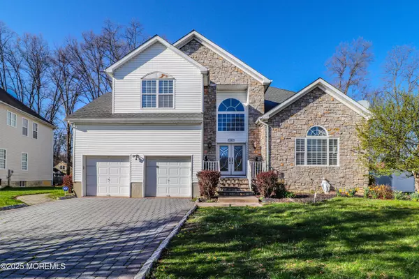 11 Markham Circle, Old Bridge, NJ 08857