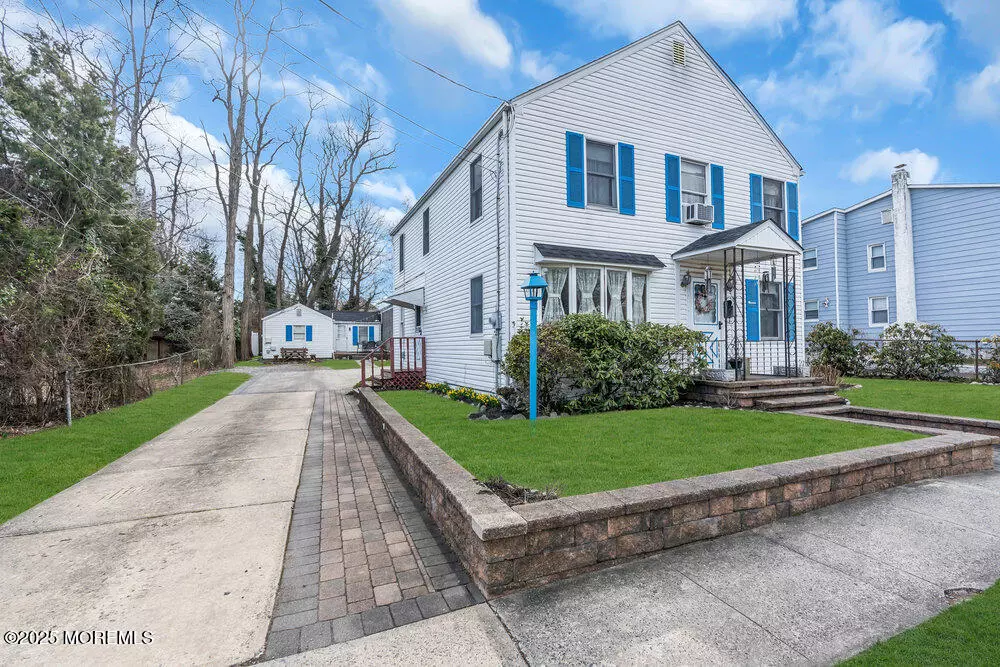 Eatontown, NJ 07724,18 Maple Avenue