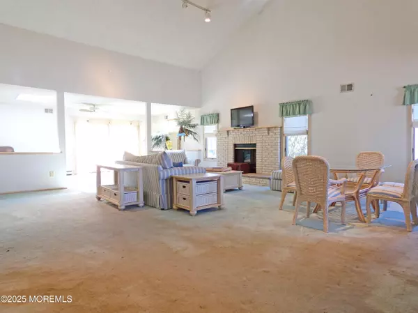 Lanoka Harbor, NJ 08734,112 Heatherington Court