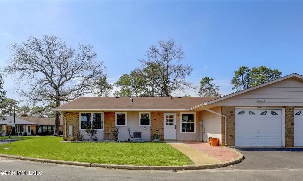 70 Buckingham Drive #D, Manchester, NJ 08759