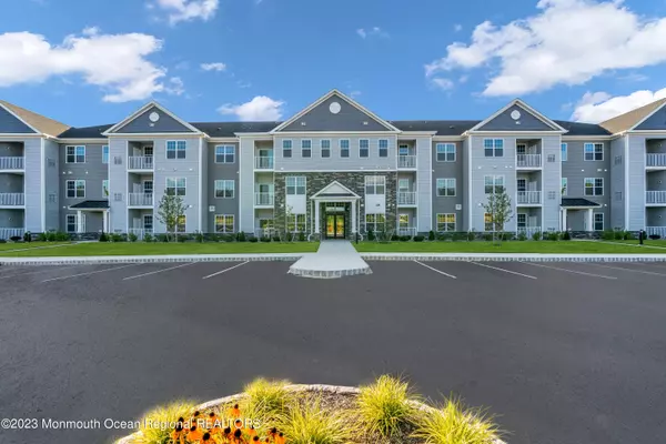 Barnegat, NJ 08005,750 Lighthouse Drive #2106