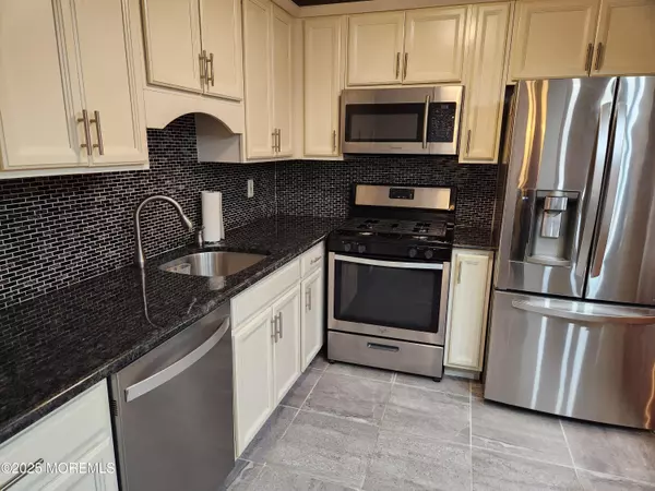 Jackson, NJ 08527,104 Violet Lane