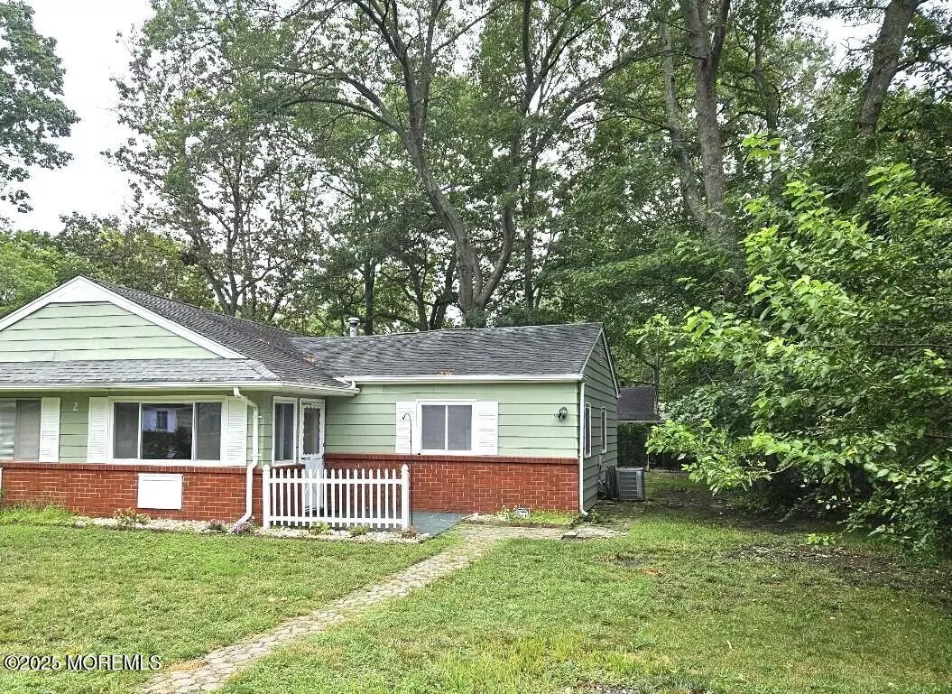 Manchester, NJ 08759,2 Pheasant Street