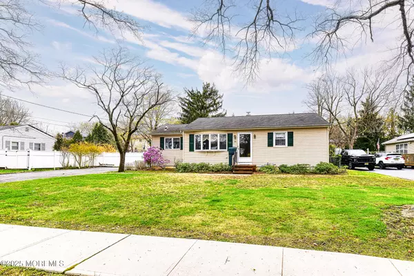 Shrewsbury Boro, NJ 07702,26 N Park Avenue