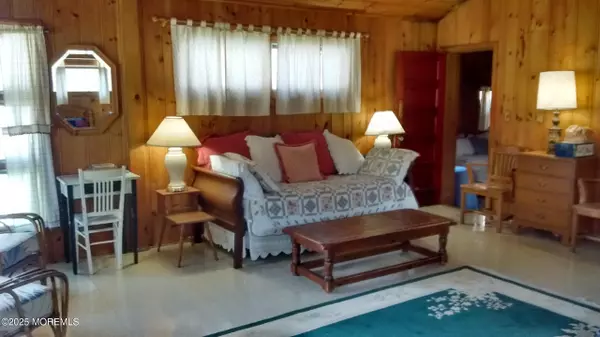 Island Heights, NJ 08732,258 Summit Avenue