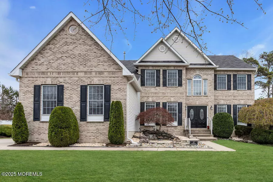 43 Brittany Drive, Bayville, NJ 08721