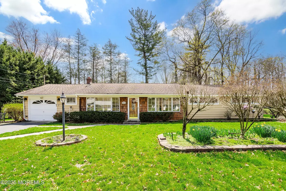 Tinton Falls, NJ 07724,22 Branford Circle