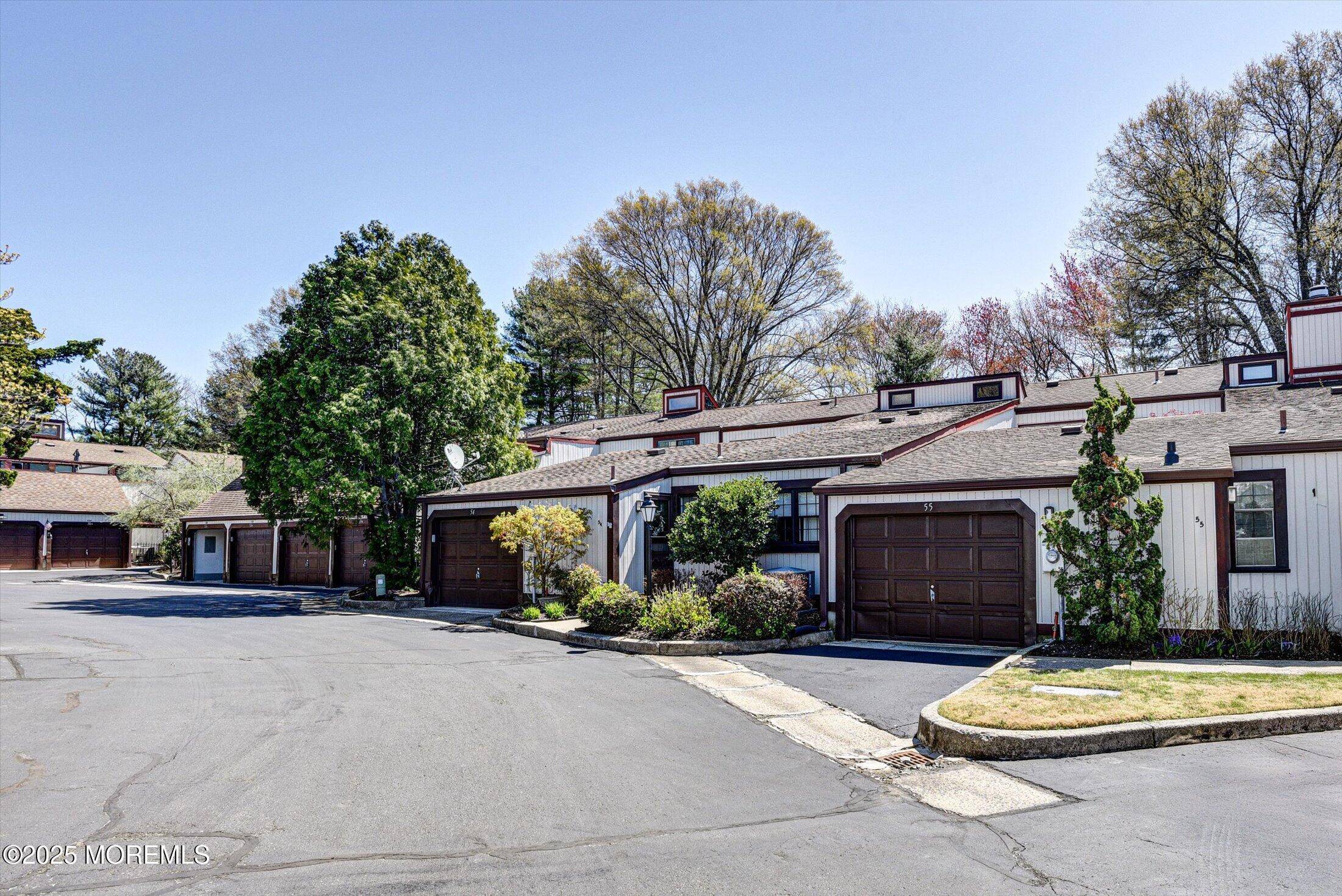 Little Silver, NJ 07739,55 Cheshire Square