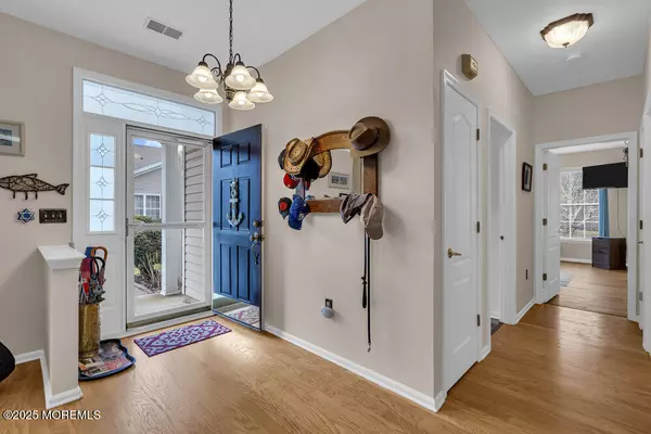 Lakewood, NJ 08701,65 Golden Willows Avenue