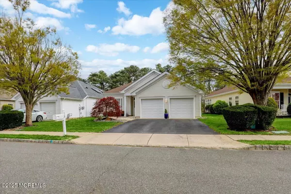 Lakewood, NJ 08701,18 Greensprings Drive