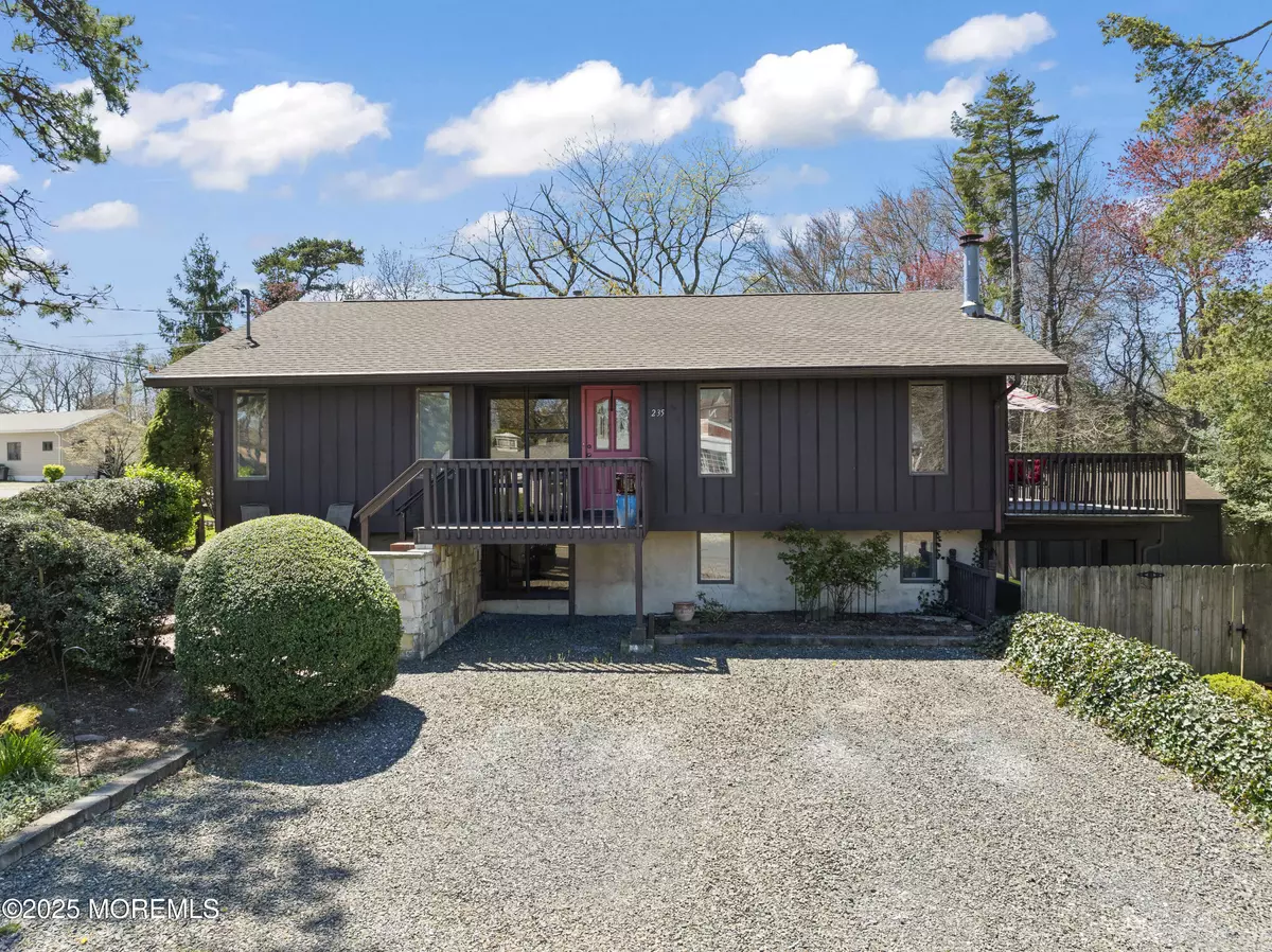 Pine Beach, NJ 08741,235 Radnor Avenue