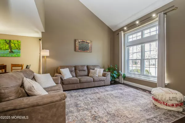 Freehold, NJ 07728,204 Kentucky Way