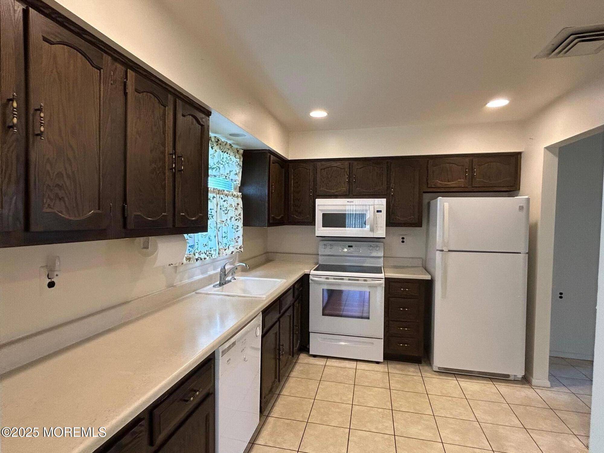 Brick, NJ 08724,60 Central Boulevard