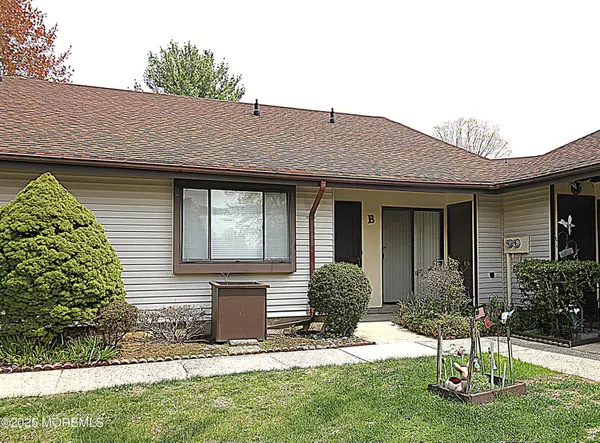 Manalapan, NJ 07726,77 Overlook Way #B
