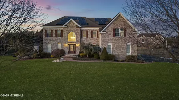 Freehold, NJ 07728,5 Courtney Court