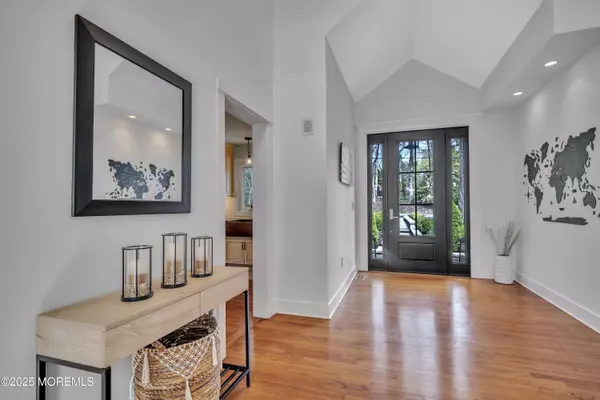 Middletown, NJ 07748,17 Kingfisher Drive