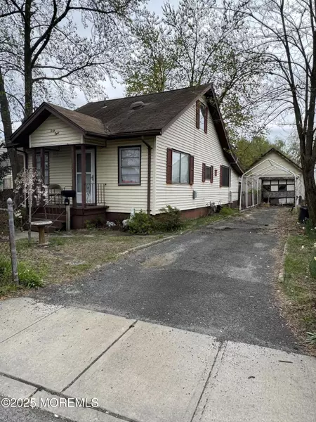 48 Leola Avenue, Keansburg, NJ 07734