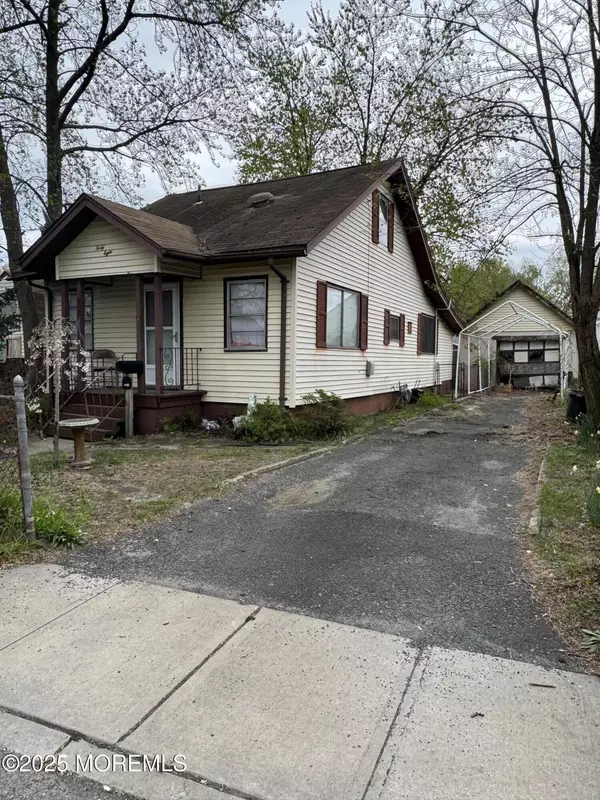 48 Leola Avenue, Keansburg, NJ 07734