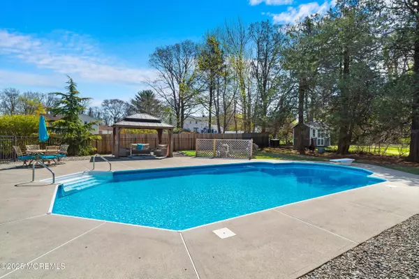 Leonardo, NJ 07737,46 Hosford Avenue