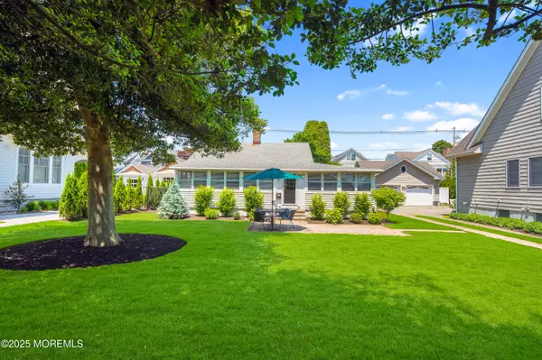 Sea Girt, NJ 08750,317 Philadelphia Boulevard