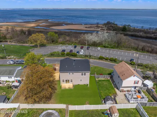Keyport, NJ 07735,452 Raritan Boulevard