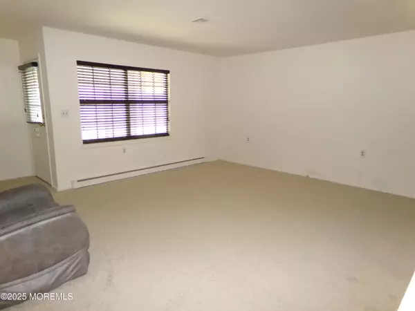 Lakewood, NJ 08701,53 Cambridge Court