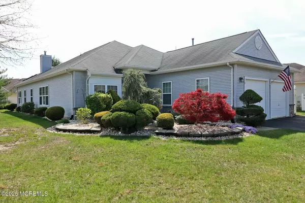 2 Tuscana Court, Manchester, NJ 08759