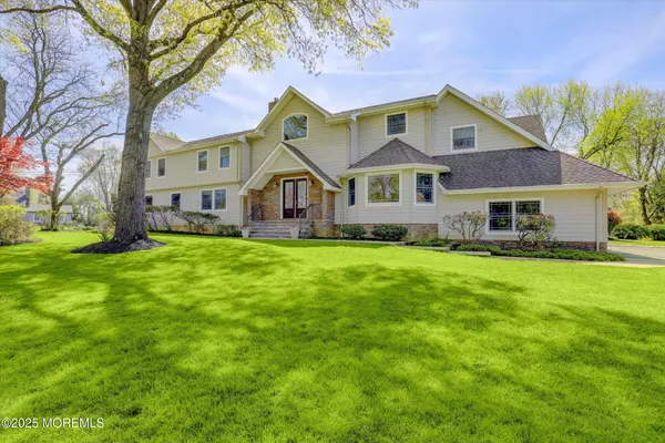 Holmdel, NJ 07733,6 Tanglewood Lane