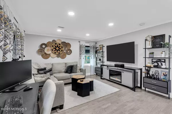 Neptune Township, NJ 07753,108 Center Street