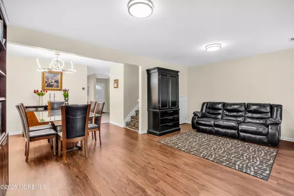 Lakewood, NJ 08701,5 Aspen Court