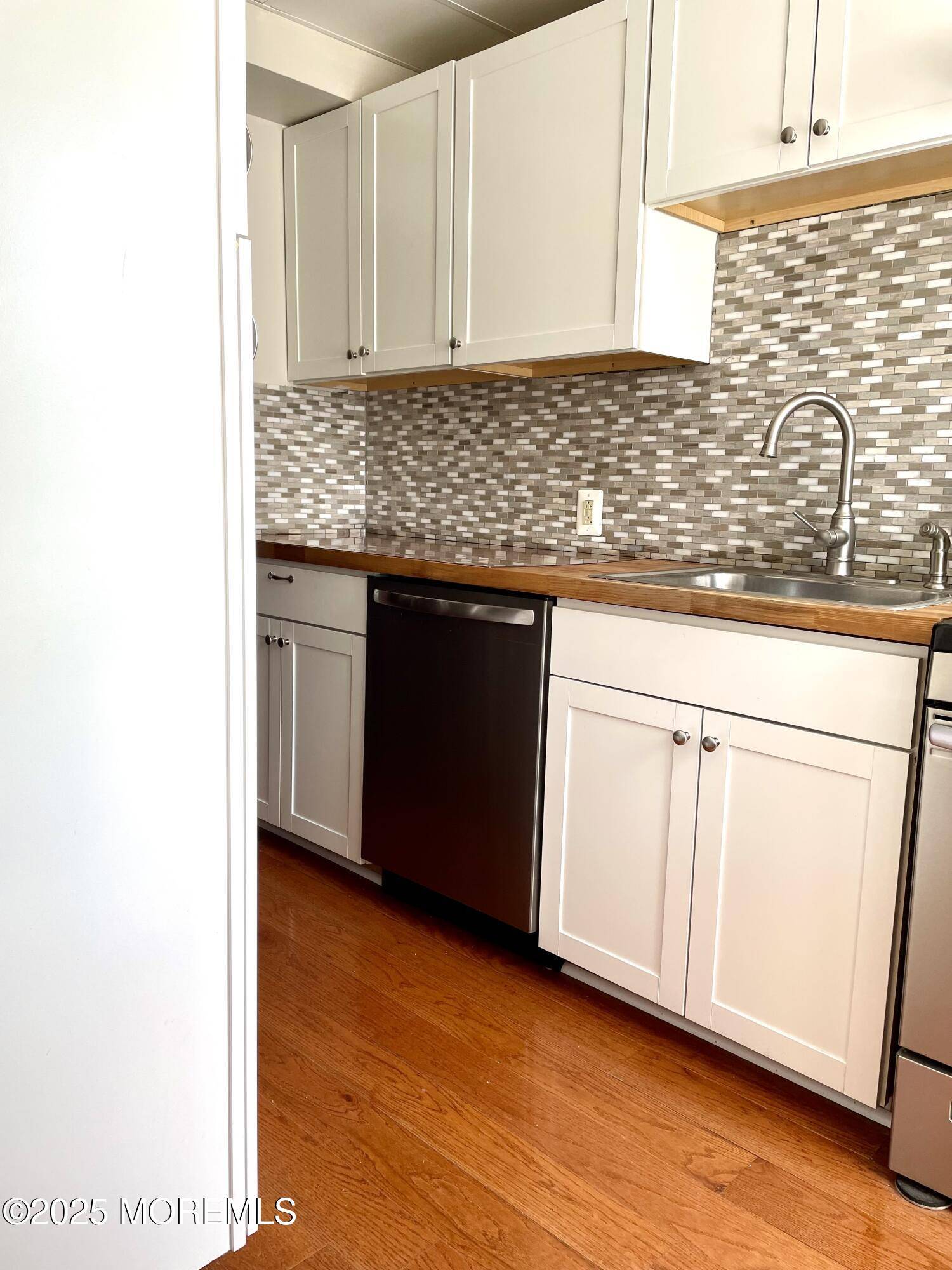 Eatontown, NJ 07724,37 Belshaw Avenue
