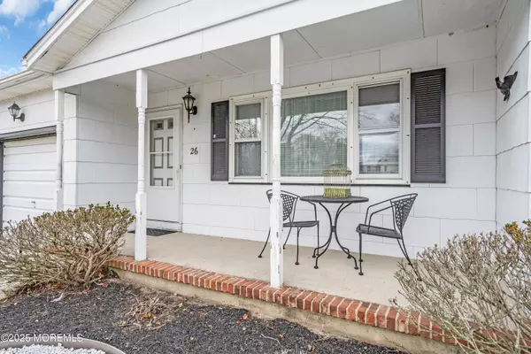 Toms River, NJ 08757,26 Salisbury Court