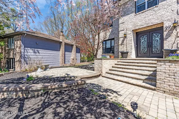 Morganville, NJ 07751,27 Emerald Drive