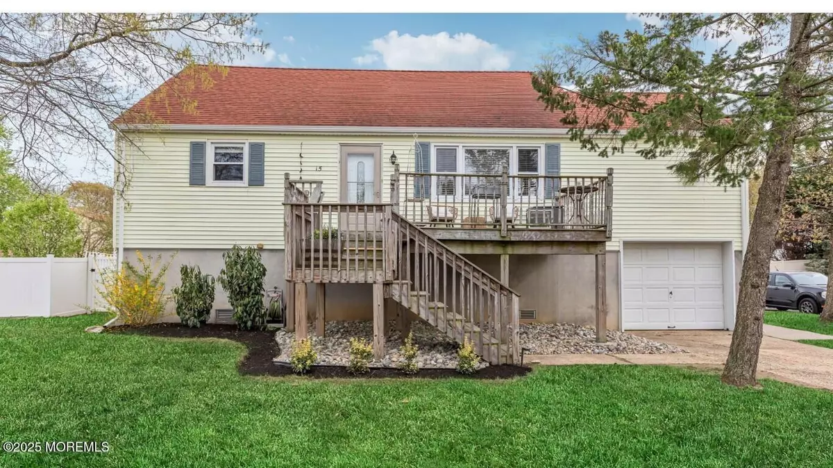 Port Monmouth, NJ 07758,15 Illinois Avenue