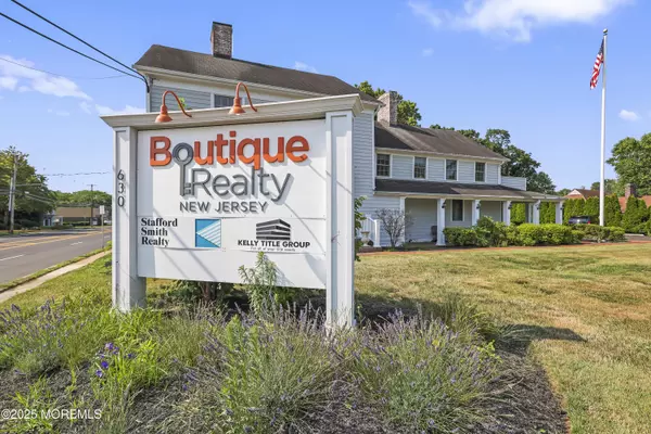 Shrewsbury Boro, NJ 07702,630 Broad Street #D