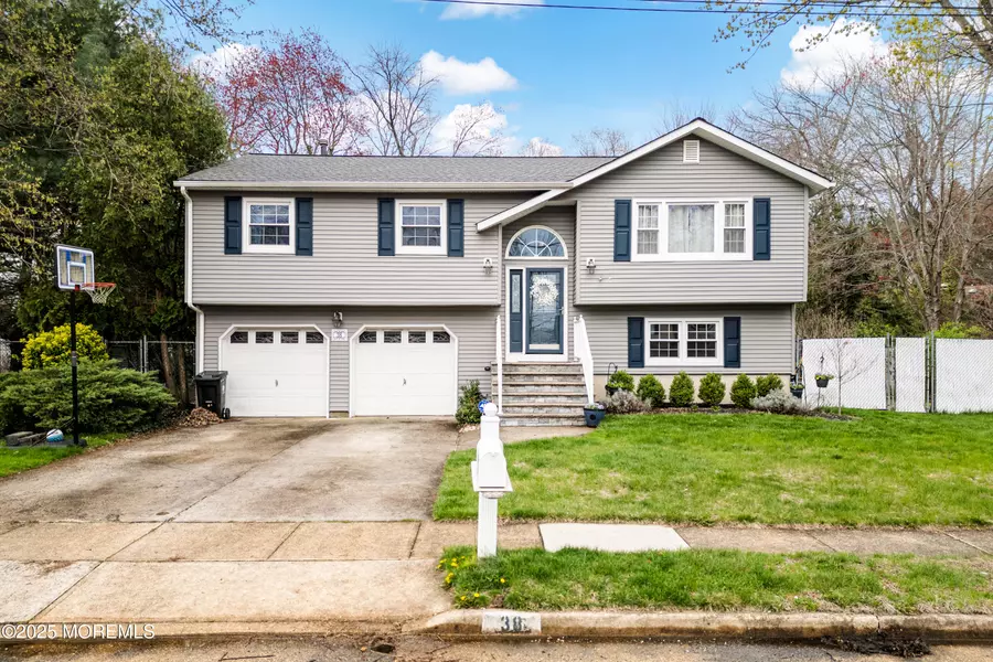 38 Evergreen Terrace, Monroe, NJ 08831