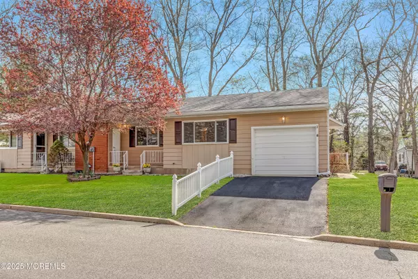 Whiting, NJ 08759,7 Kentucky Way #A