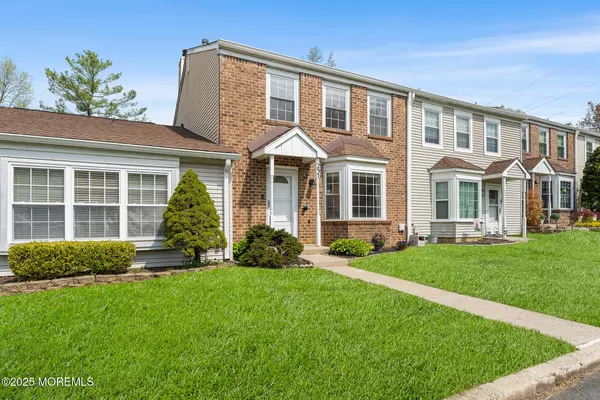 Old Bridge, NJ 08857,251 Chaucer Court