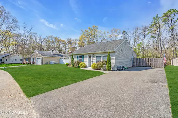 Barnegat, NJ 08005,35 Chestnut Way Circle
